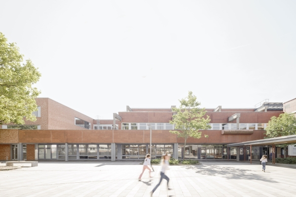Revitalisierung einer Gesamtschule in Gieen von Lamott.Lamott Architekten