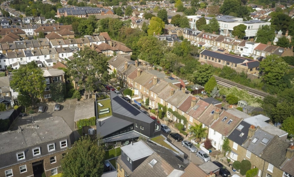 Einfamilienhaus in London von Knox Bhavan Architects