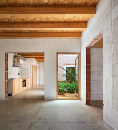 Sozialwohnungsbau auf Ibiza von 08014 arquitectura