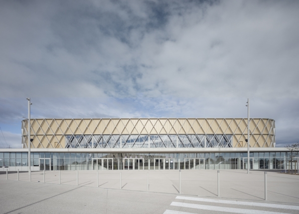 Sportkomplex in Bziers von Panorama Architecture