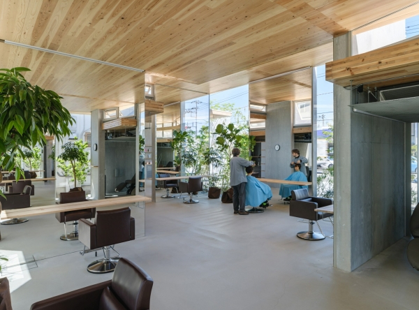 Friseurladen bei Tokio von Ateliers Takahito Sekiguchi
