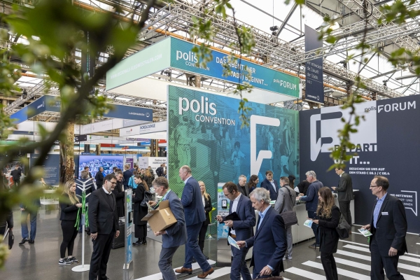 Flaneure auf der letztjhrigen Ausgabe der Messe