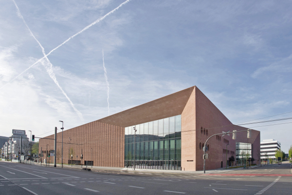 Kongresszentrum in Heidelberg von Degelo Architekten