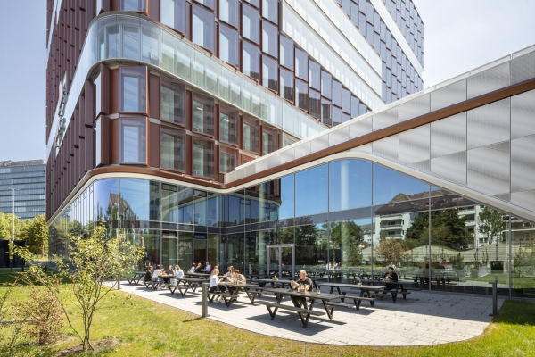 Brohochhaus in Dsseldorf von HPP Architekten