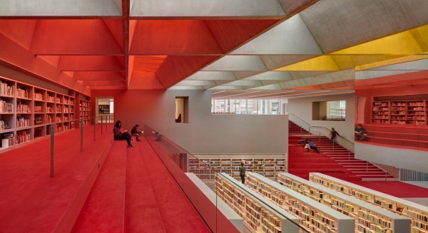 Kulturzentrum von Dominique Coulon & Associ�s