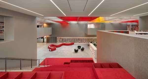 Kulturzentrum von Dominique Coulon & Associ�s