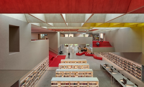 Kulturzentrum von Dominique Coulon & Associ�s