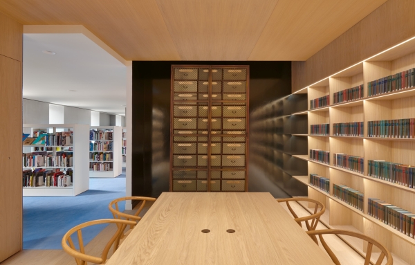 Kulturzentrum von Dominique Coulon & Associ�s