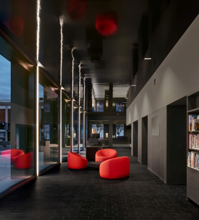 Kulturzentrum von Dominique Coulon & Associs