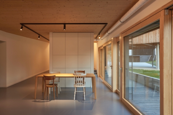 Wohnhaus bei Trencin von RDTH architekti