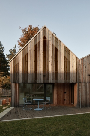 Wohnhaus bei Trencin von RDTH architekti