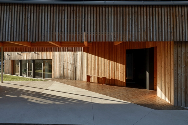 Wohnhaus bei Trencin von RDTH architekti