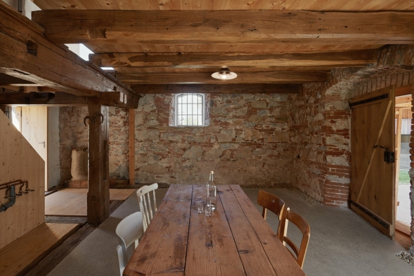 Wohnhaus bei Trencin von RDTH architekti