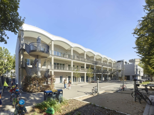 Schule in Kln von Molestina Architekten