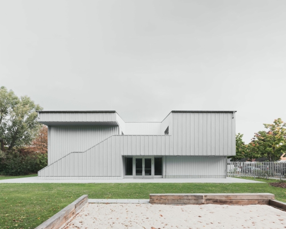 Jugendclub in Berlin von AFF Architekten