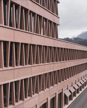Firmenzentrale in Bludenz von Innauer Matt Architekten