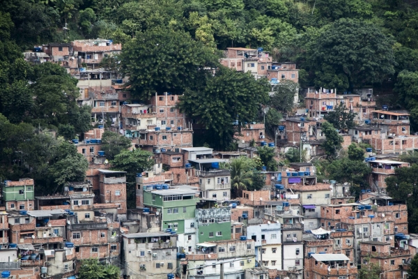 Informelle Siedlungen, wie hier in Rio de Janeiro, könnten als CLT legalisiert werden