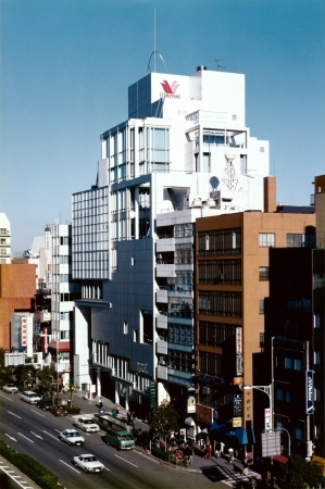 Aus der Er�ffnungsausstellung �F�r eine menschliche Architektur� zum Lebenswerk von Fumihiko Maki: Spiral, Tokio, 1985