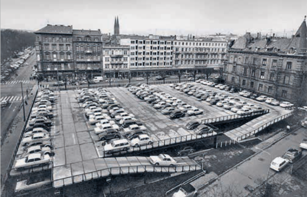 Das Grundst�ck als st�dtischer Parkplatz, 1967