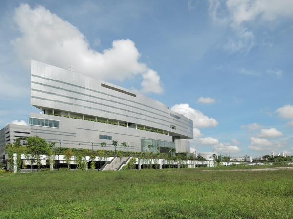 Aus der Erffnungsausstellung Fr eine menschliche Architektur zum Lebenswerk von Fumihiko Maki: Singapore MediaCorp, 2015