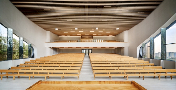 Kirchenbau in Julong von INUCE