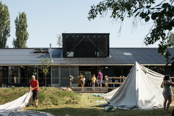 Mole Architects und Invisible Studio bei Cambridge