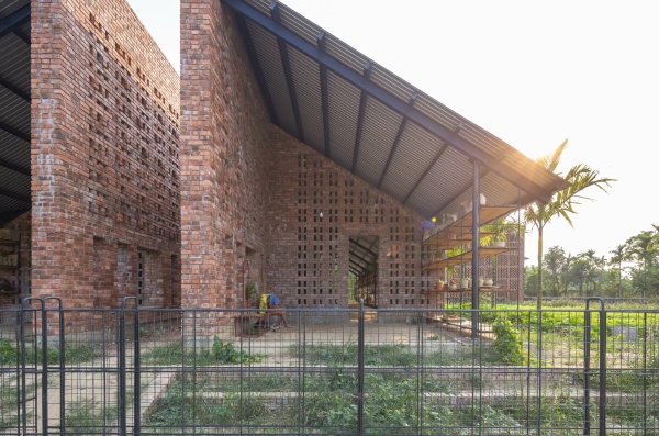 Werkstatt in Vietnam von Tropical Space