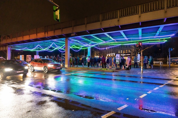 Lichtinstallation Nachtspur von SKIA Studio