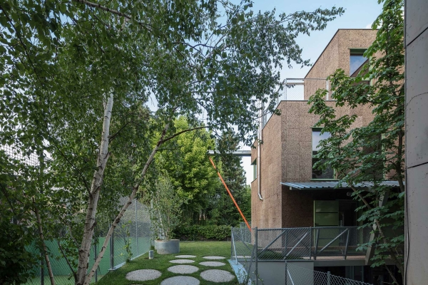 Wohnhaus in Madrid von Nunez Ribot Arquitectos