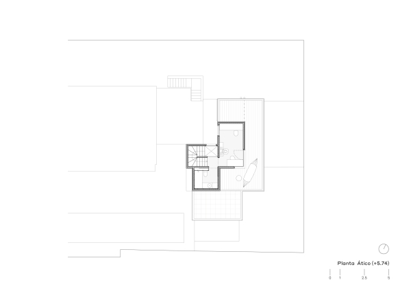 Wohnhaus in Madrid von Nunez Ribot Arquitectos