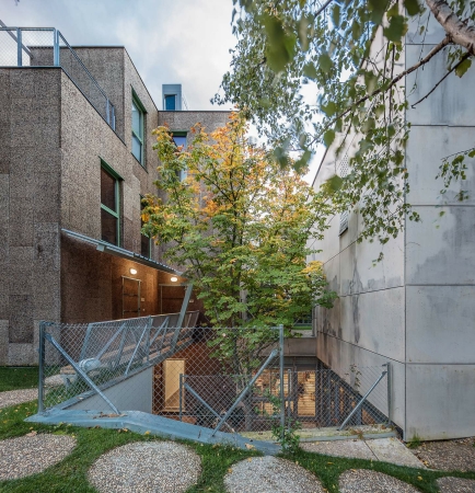 Wohnhaus in Madrid von Nunez Ribot Arquitectos