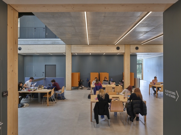 Fakulttsgebude bei Mailand von Filippo Taidelli Architetto