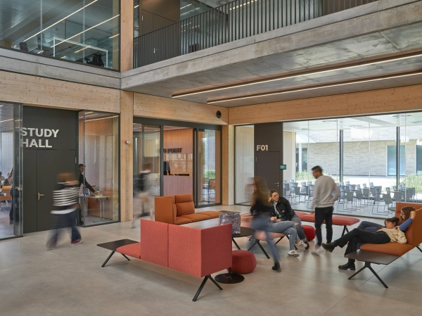 Fakulttsgebude bei Mailand von Filippo Taidelli Architetto