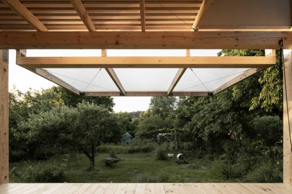 Gartenpavillon von BYR� architekti in Prag