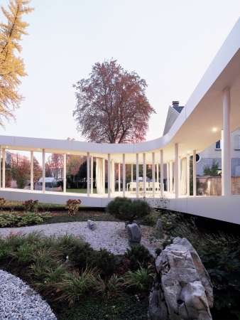 Wohnhauserweiterung in Ljubljana von OFIS Arhitekti