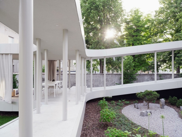 Wohnhauserweiterung in Ljubljana von OFIS Arhitekti