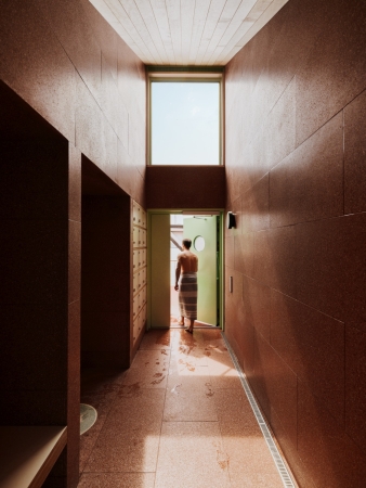 Schwimmende Sauna in Oslo von Estudio Herreros