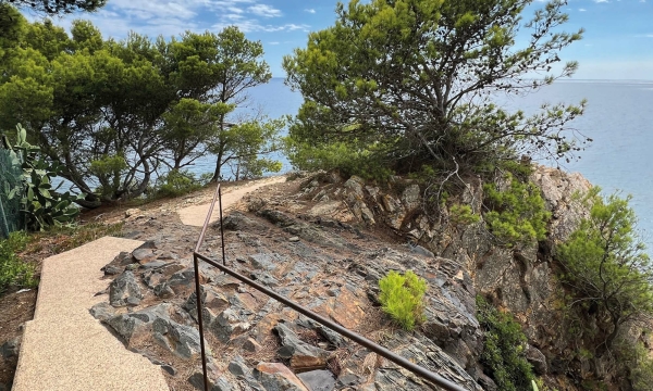 Küstenweg in Palamós, Spanien von Estudi Martí Franch Arquitectura del Paisatge und Ardevol Consultors Associats