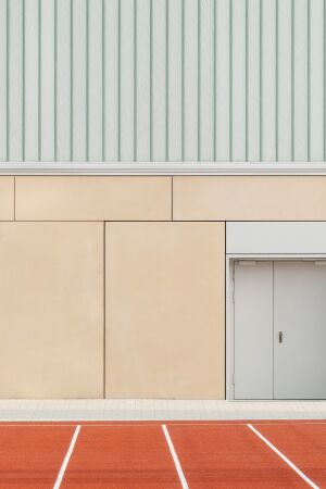 Sporthalle von Code Unique Architekten in Geyer