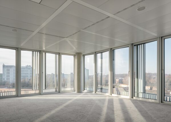 Hochhaus am Berliner Hauptbahnhof von allmannwappner