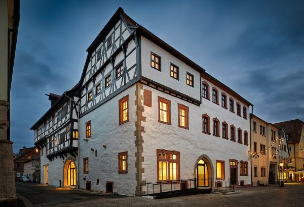 Anerkennung: Tourist-Information und Museum in Karlstadt von Architekturbro Wiener + Wolff freie Architekten