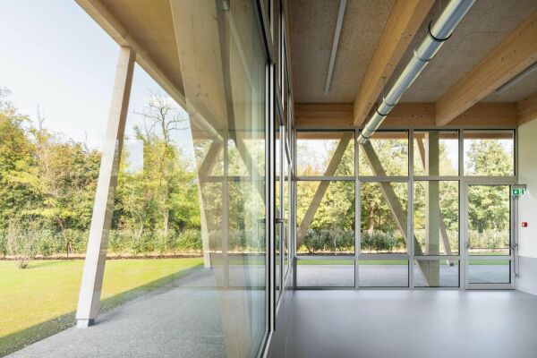 Kita und Schulhort in Parma von Enrico Molteni Architecture