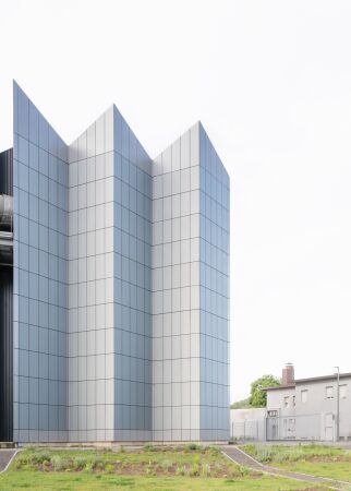 Solarkraftwerk von CBAG. Studio und Atelier le Balto