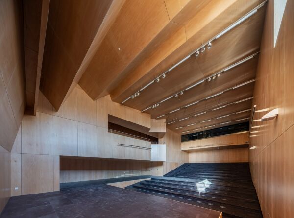 Grnderzentrum von Vzquez Consuegra