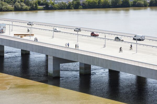 Brcke von OMA in Bordeaux