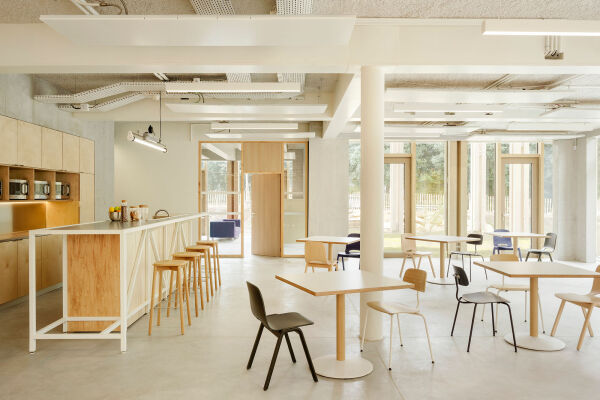 Brogebude von Atelier du Pont in Paris