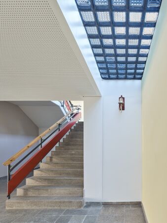 Generalsanierung einer denkmalgeschtzten Turnhalle von reichert schulze architekten