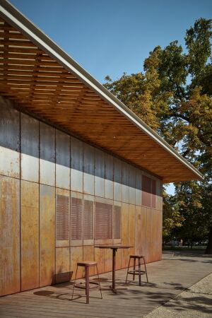 Platzgestaltung von Consequence forma Architects