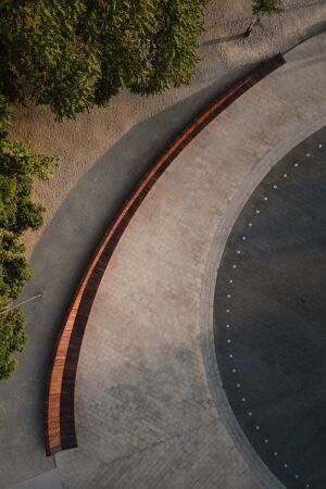 Platzgestaltung von Consequence forma Architects