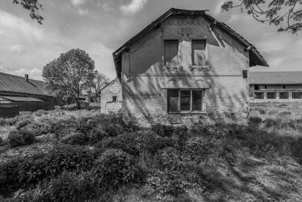 Transformation eines Geh�fts bei Prag von IXA